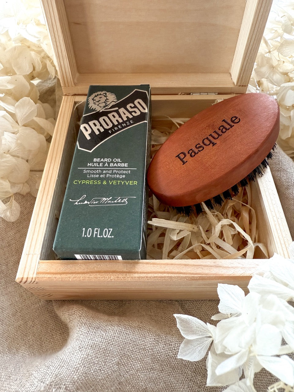Bartpflegeset personalisiert mit Bartbürste und Proraso Bartöl